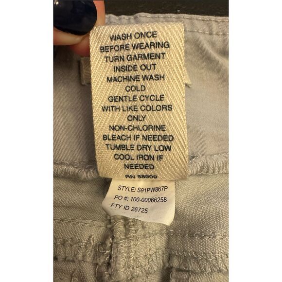 Westbound Petites Stretch Capris Light Gray - Sz 2P - Picture 10 of 10